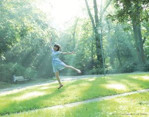 Erika Ikuta Hinako Kitano [Wekelijkse jonge sprong] 2016 No.08 foto