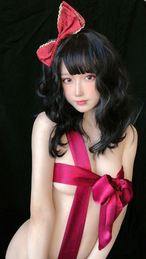 [Internet-beroemdheid COSER-foto] Anime-blogger A Bao is ook een konijnenmeisje - Tanabata-geschenkdoos