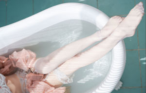 [Интернет-знаменитость COSER фото] аниме-блогер Guobaa соус ж - ванна