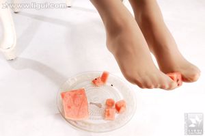 Modèle Yiyuan "Jus de pastèque fabriqué à partir de doux pieds soyeux" [丽 柜 LiGui] Photo de pieds soyeux