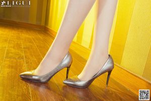 นางแบบ AMY "Beauty with Long Leg Uniform and High-Heeled Silk Feet" [丽柜 LiGui] ภาพถ่ายขาสวยและเท้าหยก