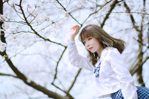 [Kesejahteraan COS] Gadis manis Fushii_ Haitang - di bawah pohon sakura